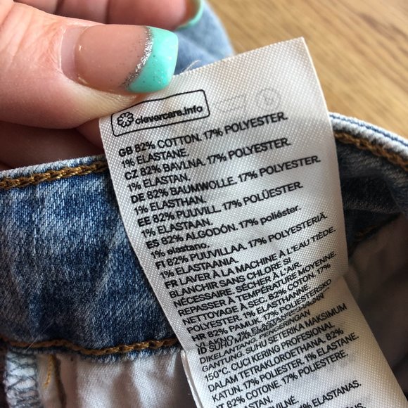 H&M High Waisted Cuffed Shorts Light Wash Size 4 - Picture 8 of 13